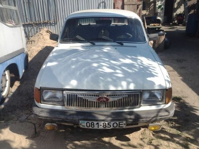 Белый ГАЗ 3102 Волга, объемом двигателя 2 л и пробегом 75 тыс. км за 550 $, фото 1 на Automoto.ua