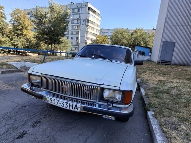Белый ГАЗ 3102 Волга, объемом двигателя 2.4 л и пробегом 145 тыс. км за 557 $, фото 1 на Automoto.ua