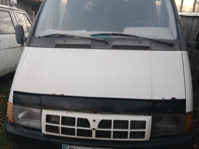 Бежевый ГАЗ 3102 Волга, объемом двигателя 4 л и пробегом 1000 тыс. км за 1000 $, фото 1 на Automoto.ua