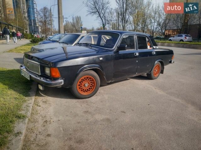 Черный ГАЗ 3102 Волга, объемом двигателя 2.4 л и пробегом 30 тыс. км за 1100 $, фото 1 на Automoto.ua