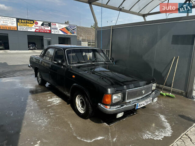 Черный ГАЗ 3102 Волга, объемом двигателя 2.45 л и пробегом 167 тыс. км за 600 $, фото 1 на Automoto.ua