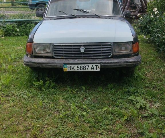 Чорний ГАЗ 3102 Волга, об'ємом двигуна 2.4 л та пробігом 555 тис. км за 447 $, фото 1 на Automoto.ua