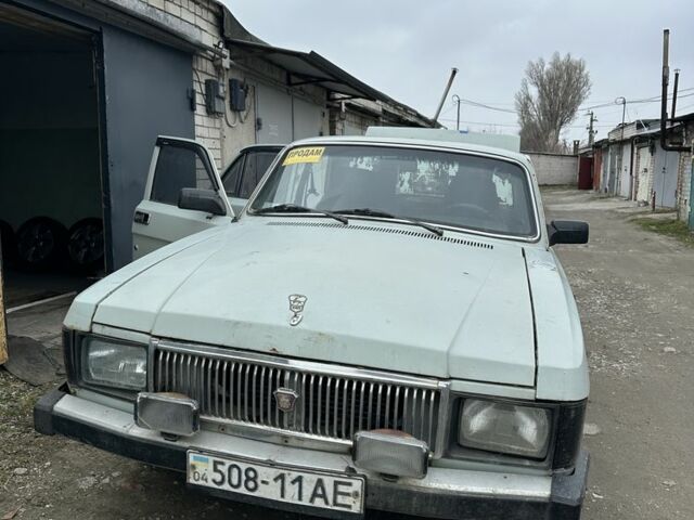 Серый ГАЗ 3102 Волга, объемом двигателя 2.45 л и пробегом 169 тыс. км за 800 $, фото 1 на Automoto.ua