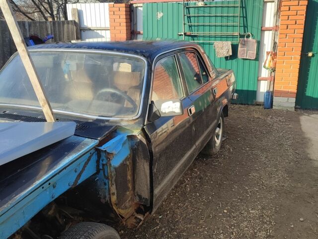 Серый ГАЗ 3102 Волга, объемом двигателя 2 л и пробегом 350 тыс. км за 750 $, фото 1 на Automoto.ua