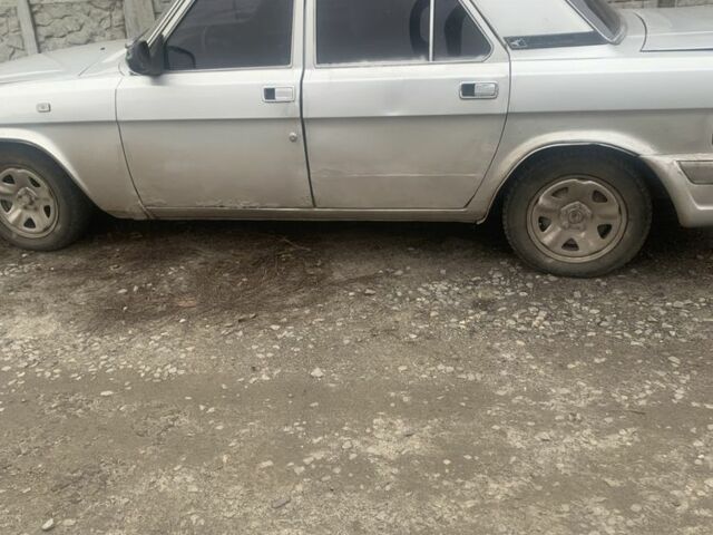 Серый ГАЗ 3102 Волга, объемом двигателя 2.4 л и пробегом 150 тыс. км за 473 $, фото 1 на Automoto.ua