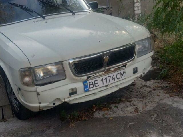 Білий ГАЗ 310221 Волга, об'ємом двигуна 2.4 л та пробігом 300 тис. км за 2000 $, фото 1 на Automoto.ua