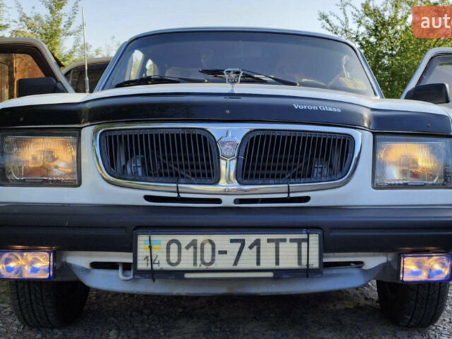 Белый ГАЗ 31029 Волга, объемом двигателя 2.4 л и пробегом 707 тыс. км за 3000 $, фото 1 на Automoto.ua