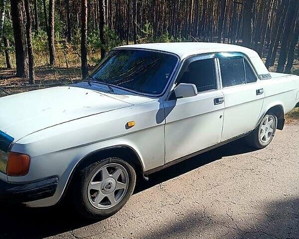 Белый ГАЗ 31029 Волга, объемом двигателя 2.4 л и пробегом 264 тыс. км за 900 $, фото 1 на Automoto.ua
