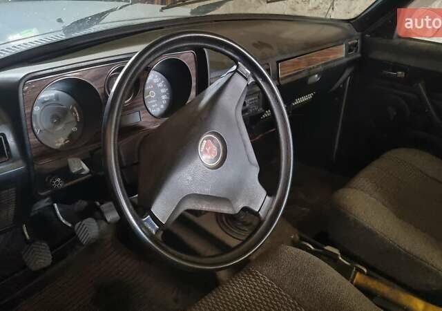 Серый ГАЗ 31029 Волга, объемом двигателя 2.4 л и пробегом 180 тыс. км за 1250 $, фото 1 на Automoto.ua