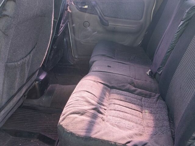 Білий ГАЗ 3105, об'ємом двигуна 2.3 л та пробігом 400 тис. км за 791 $, фото 1 на Automoto.ua