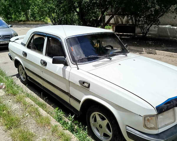 Белый ГАЗ 3110 Волга, объемом двигателя 2.3 л и пробегом 190 тыс. км за 1200 $, фото 1 на Automoto.ua