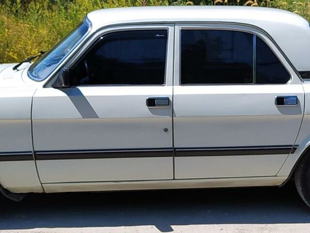 Білий ГАЗ 3110 Волга, об'ємом двигуна 2.4 л та пробігом 220 тис. км за 2500 $, фото 1 на Automoto.ua