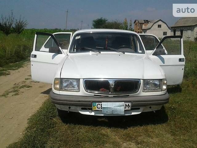 ГАЗ 3110 1998 в Харькове на Automoto.ua Белый ГАЗ 3110, объемом двигателя 2.5 л и пробегом 500 тыс. км за 2000 $, фото 1 на Automoto.ua