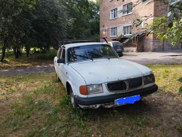 Белый ГАЗ 3110 Волга, объемом двигателя 2.4 л и пробегом 115 тыс. км за 900 $, фото 1 на Automoto.ua