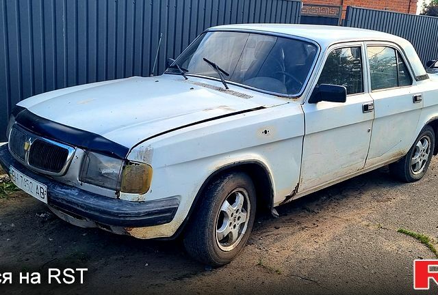 Белый ГАЗ 3110 Волга, объемом двигателя 2.4 л и пробегом 100 тыс. км за 450 $, фото 1 на Automoto.ua