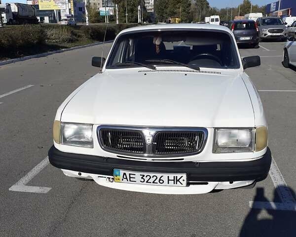 Білий ГАЗ 3110 Волга, об'ємом двигуна 2.4 л та пробігом 300 тис. км за 1050 $, фото 1 на Automoto.ua