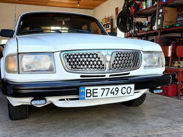 Белый ГАЗ 3110 Волга, объемом двигателя 2.4 л и пробегом 120 тыс. км за 1000 $, фото 1 на Automoto.ua