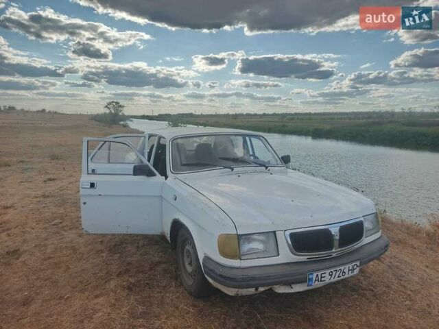 Белый ГАЗ 3110 Волга, объемом двигателя 2.4 л и пробегом 440 тыс. км за 729 $, фото 1 на Automoto.ua