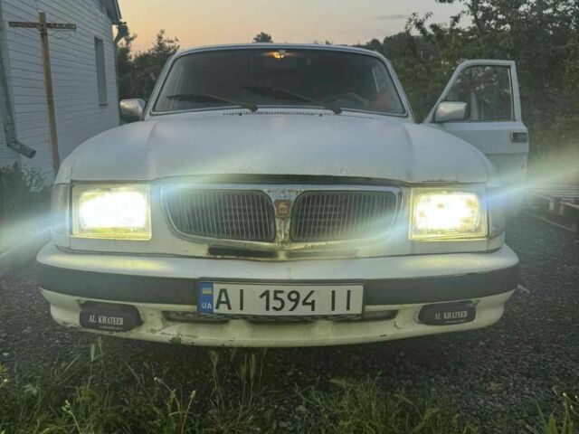 Белый ГАЗ 3110 Волга, объемом двигателя 2.5 л и пробегом 200 тыс. км за 403 $, фото 1 на Automoto.ua