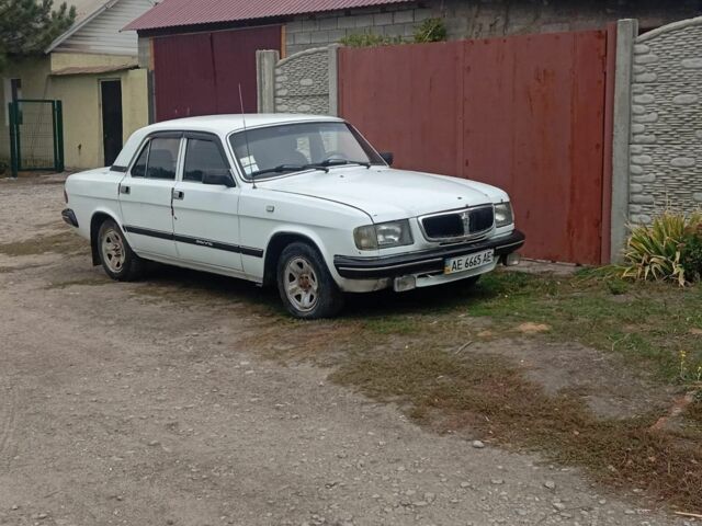 ГАЗ 3110 Волга 1999 в Днепре (Днепропетровске) на Automoto.ua Белый ГАЗ 3110 Волга, объемом двигателя 2 л и пробегом 150 тыс. км за 1200 $, фото 1 на Automoto.ua