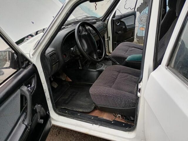 Білий ГАЗ 3110 Волга, об'ємом двигуна 2.4 л та пробігом 198 тис. км за 700 $, фото 1 на Automoto.ua