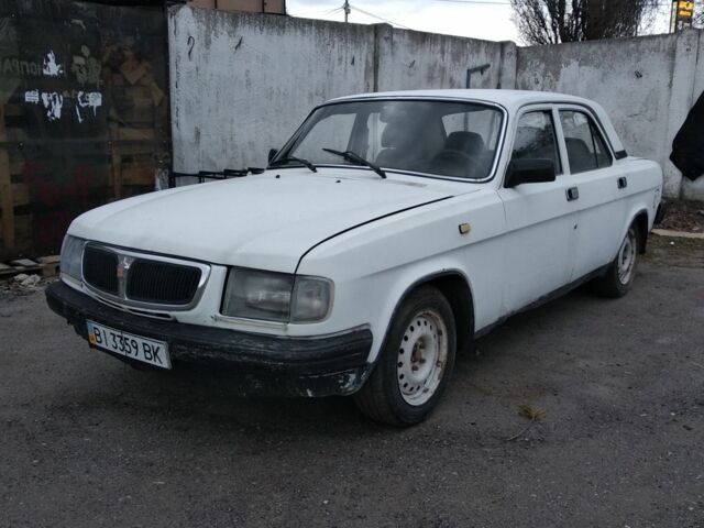 Белый ГАЗ 3110 Волга, объемом двигателя 2.5 л и пробегом 197 тыс. км за 471 $, фото 1 на Automoto.ua