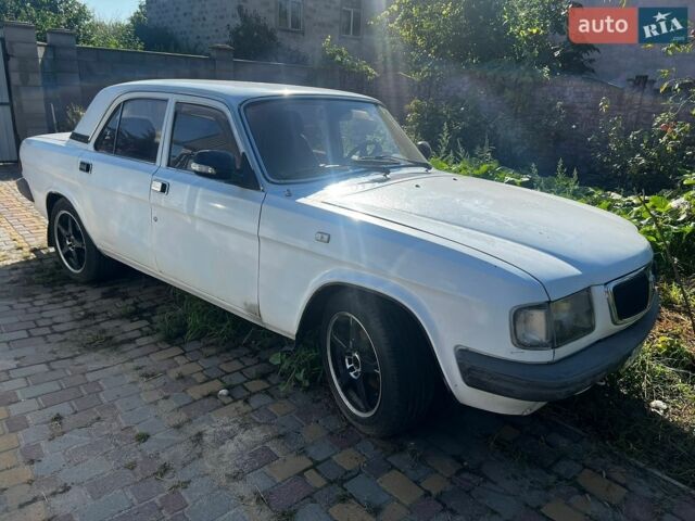 Белый ГАЗ 3110 Волга, объемом двигателя 0 л и пробегом 150 тыс. км за 1100 $, фото 1 на Automoto.ua