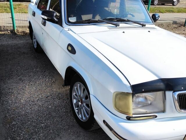 Белый ГАЗ 3110 Волга, объемом двигателя 2.4 л и пробегом 70 тыс. км за 1500 $, фото 1 на Automoto.ua