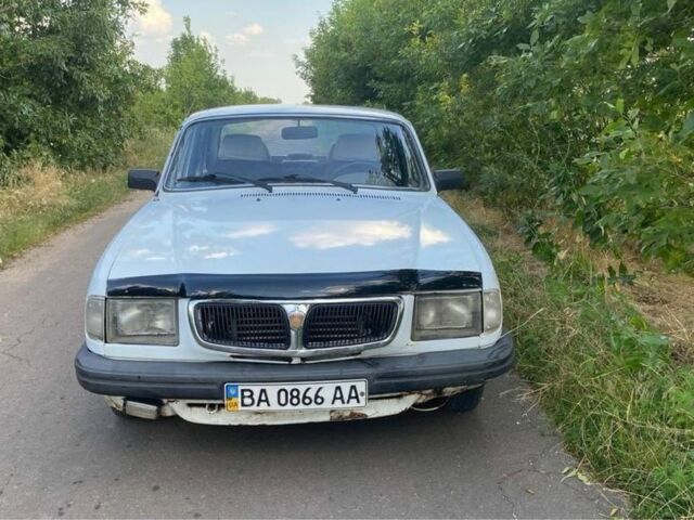 Белый ГАЗ 3110 Волга, объемом двигателя 2.4 л и пробегом 200 тыс. км за 650 $, фото 1 на Automoto.ua