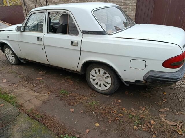 Белый ГАЗ 3110 Волга, объемом двигателя 2.5 л и пробегом 220 тыс. км за 358 $, фото 1 на Automoto.ua