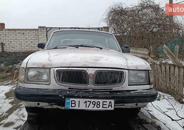 Белый ГАЗ 3110 Волга, объемом двигателя 2.3 л и пробегом 600 тыс. км за 932 $, фото 1 на Automoto.ua
