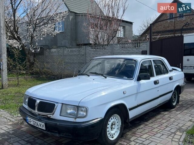 Белый ГАЗ 3110 Волга, объемом двигателя 2.4 л и пробегом 52 тыс. км за 1750 $, фото 1 на Automoto.ua