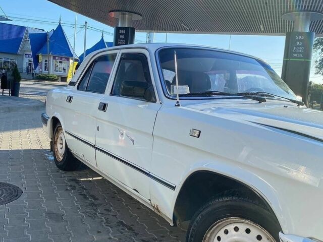 Белый ГАЗ 3110 Волга, объемом двигателя 2.4 л и пробегом 124 тыс. км за 900 $, фото 1 на Automoto.ua