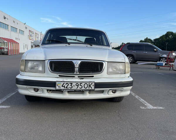 Белый ГАЗ 3110 Волга, объемом двигателя 2.4 л и пробегом 189 тыс. км за 1200 $, фото 1 на Automoto.ua