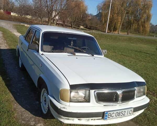 Білий ГАЗ 3110 Волга, об'ємом двигуна 2.45 л та пробігом 200 тис. км за 1500 $, фото 1 на Automoto.ua