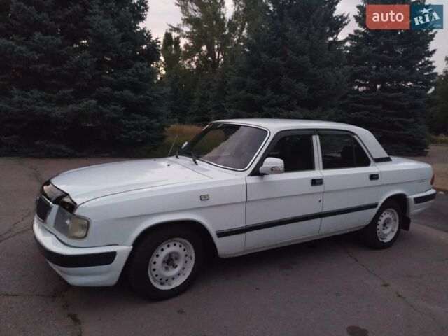 Белый ГАЗ 3110 Волга, объемом двигателя 2.3 л и пробегом 39 тыс. км за 2999 $, фото 1 на Automoto.ua