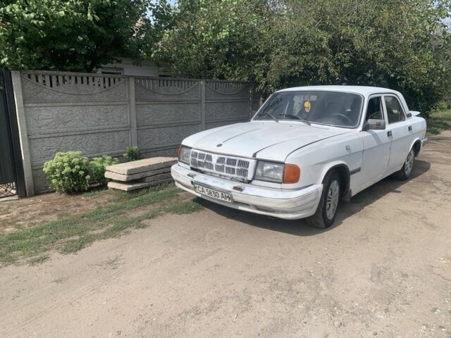 Белый ГАЗ 3110 Волга, объемом двигателя 2.4 л и пробегом 200 тыс. км за 515 $, фото 1 на Automoto.ua