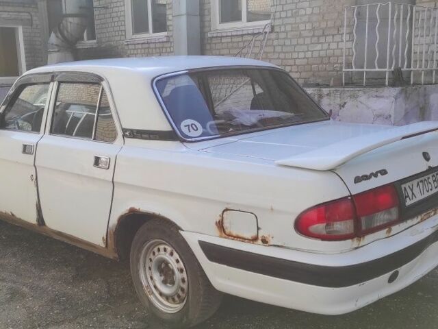 Білий ГАЗ 3110 Волга, об'ємом двигуна 2.4 л та пробігом 250 тис. км за 1693 $, фото 1 на Automoto.ua