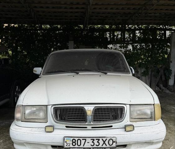 Белый ГАЗ 3110 Волга, объемом двигателя 2.4 л и пробегом 468 тыс. км за 501 $, фото 1 на Automoto.ua