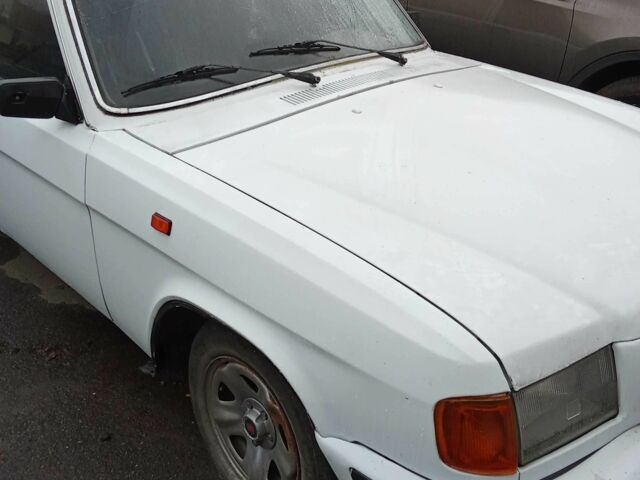 Белый ГАЗ 3110 Волга, объемом двигателя 2.4 л и пробегом 3 тыс. км за 595 $, фото 1 на Automoto.ua