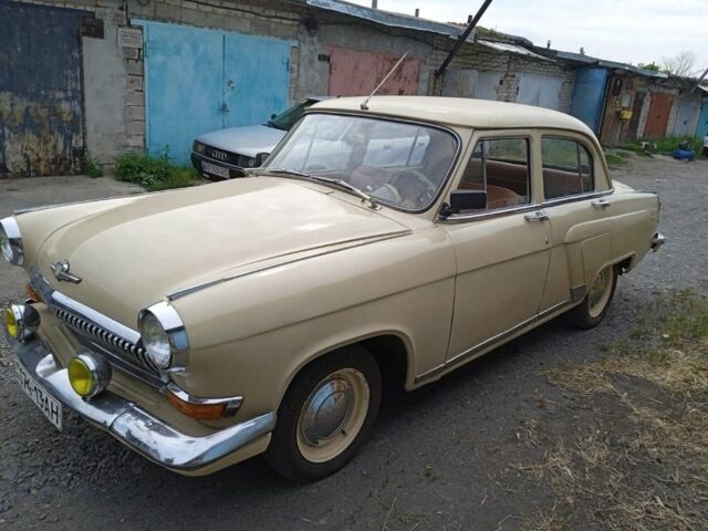 Бежевый ГАЗ 3110 Волга, объемом двигателя 2.45 л и пробегом 100 тыс. км за 1200 $, фото 1 на Automoto.ua