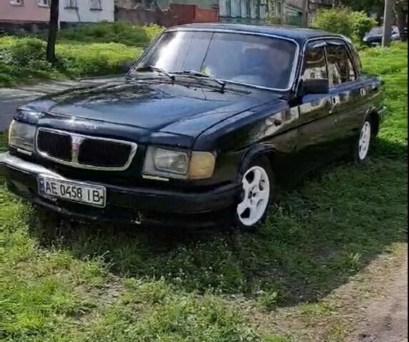 Черный ГАЗ 3110 Волга, объемом двигателя 2.4 л и пробегом 300 тыс. км за 1000 $, фото 1 на Automoto.ua