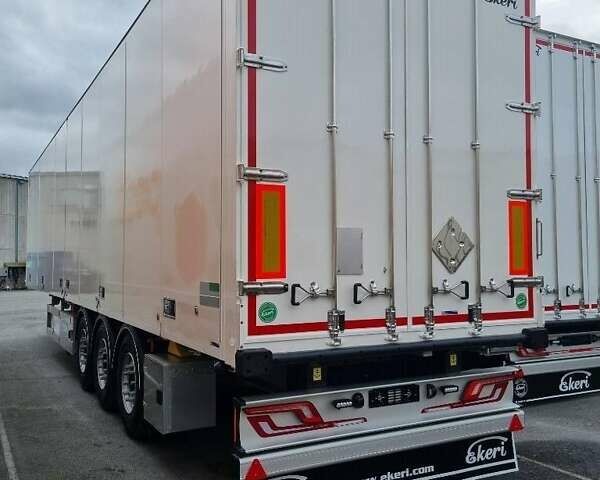 ГАЗ 3110 Волга, объемом двигателя 2.45 л и пробегом 1 тыс. км за 165007 $, фото 1 на Automoto.ua