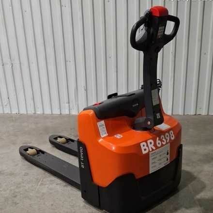 ГАЗ 3110 Волга, об'ємом двигуна 2.45 л та пробігом 0 тис. км за 5559 $, фото 1 на Automoto.ua