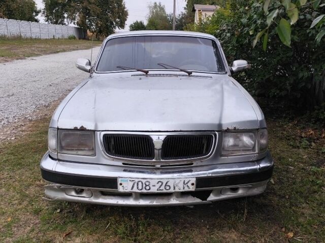 Серый ГАЗ 3110 Волга, объемом двигателя 2 л и пробегом 346 тыс. км за 800 $, фото 1 на Automoto.ua
