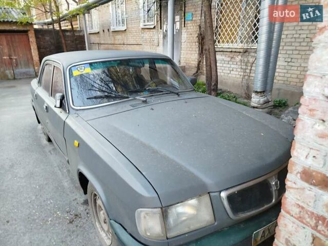 Серый ГАЗ 3110 Волга, объемом двигателя 2.4 л и пробегом 300 тыс. км за 1500 $, фото 1 на Automoto.ua
