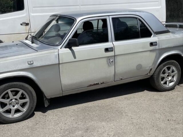 Серый ГАЗ 3110 Волга, объемом двигателя 2.4 л и пробегом 203 тыс. км за 900 $, фото 1 на Automoto.ua