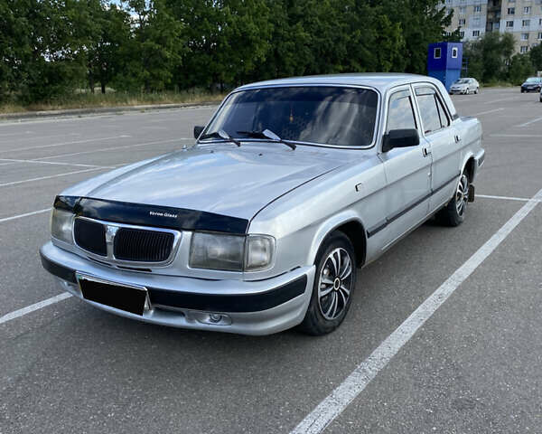 Серый ГАЗ 3110 Волга, объемом двигателя 2.4 л и пробегом 240 тыс. км за 1900 $, фото 1 на Automoto.ua
