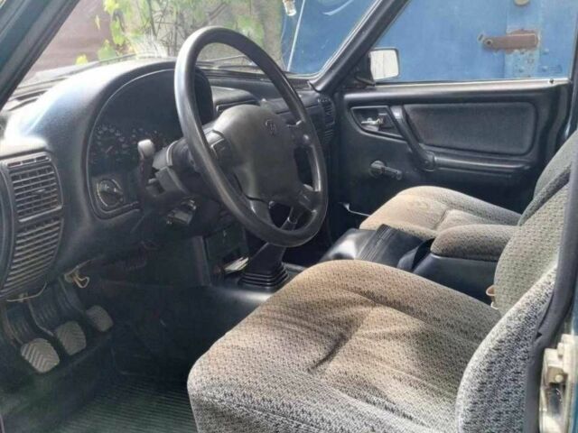 Синий ГАЗ 3110 Волга, объемом двигателя 2.4 л и пробегом 150 тыс. км за 851 $, фото 1 на Automoto.ua