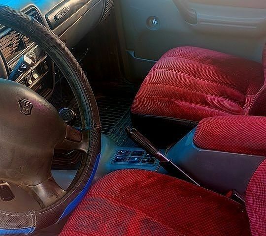 Синій ГАЗ 3110 Волга, об'ємом двигуна 2.4 л та пробігом 200 тис. км за 700 $, фото 1 на Automoto.ua